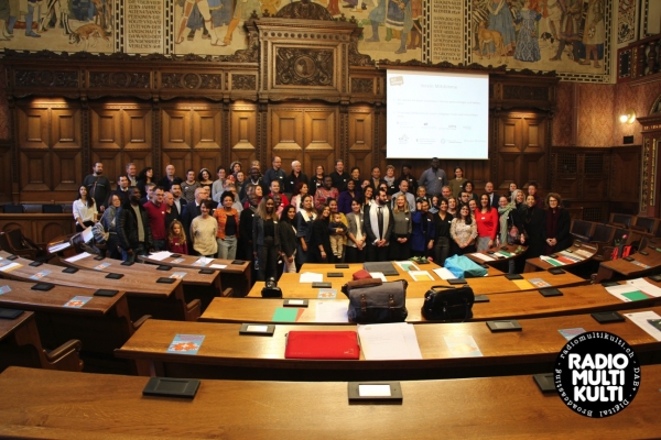 Politische Beteiligung auch ohne Stimm-und Wahlrecht - Interviews und Ausschnitte aus dem Basler Rathaus